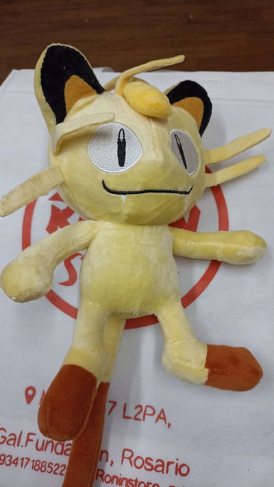 Meowth Peluche Pokémon mediano