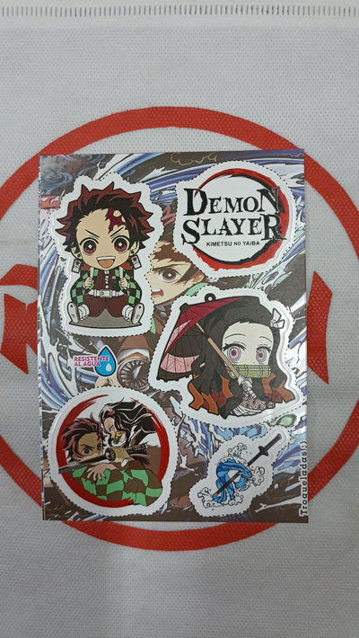 Kimetsu no Yaiba Plancha de Stickers troqueladas - Resistente al Agua - Ideal Termos