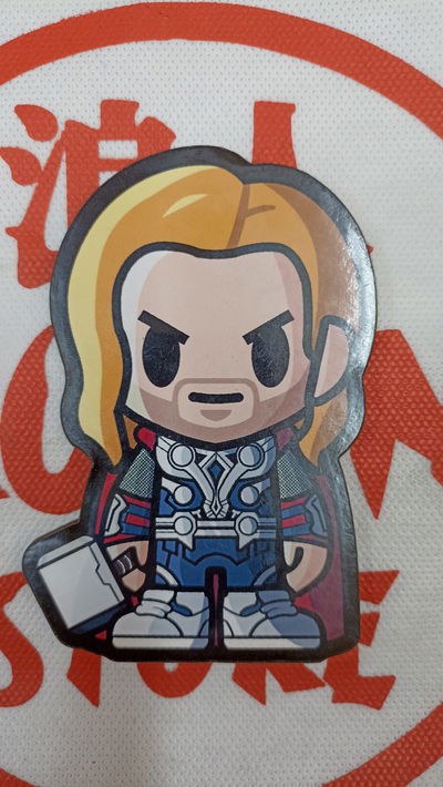 Imán plano Thor Marvel 11x7cm  