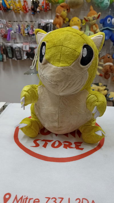 Sandshrew Peluche Pokémon mediano