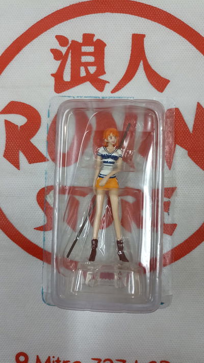 Nami Clasica Figura One Piece en Blister Abierto Colección Salvat