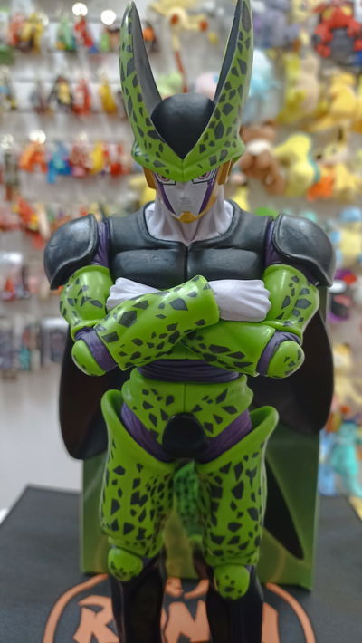 Perfect Cell 30cm Figura Dragon Ball con caja