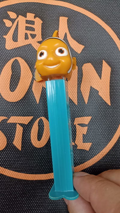 Nemo Disney Pastillero PEZ juguetes Promocionales Coleccionables Retro 0163