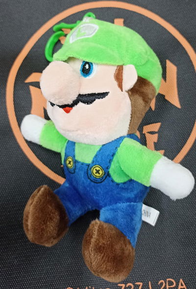 Luigi Llavero Peluche Mario