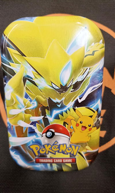 Lata ovaladas de Cartas alternativo Pokemon TCG 07