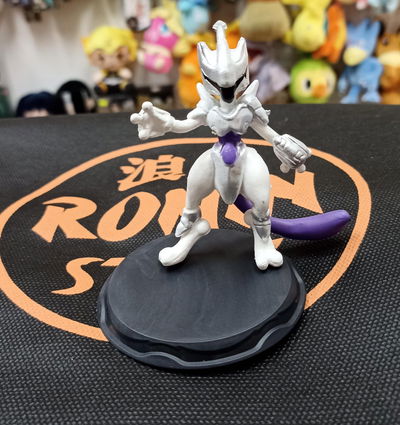 MewTwo 10cm aprox Figura Gashapon Pokemon