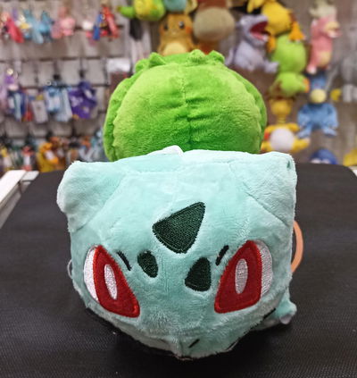 Bulbasaur 02 Peluche Pokémon mediano