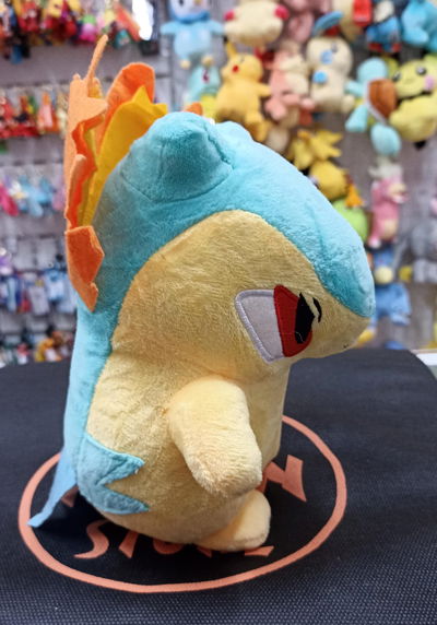 Typhlosion chibi Peluche Pokémon mediano