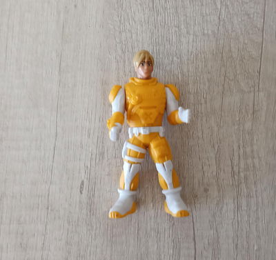 Astronauta amarillo Kinder Gigante Juguetes Promocionales Coleccionables Retro 0350