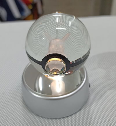 Pikachu - Pokeball Luminosa decorativa 5cm - Pokebola