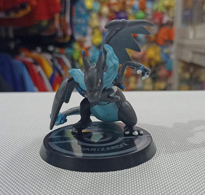 Mega Charizard X base pokeball 8m aprox Figura Gashapon Pokemon