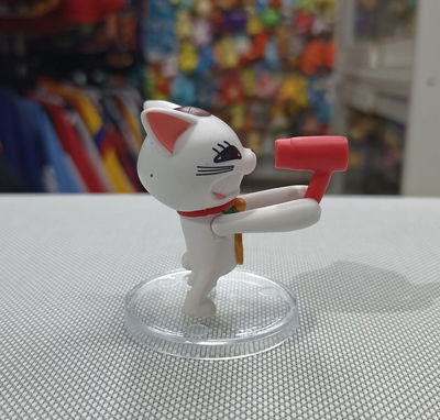 03 Turbo Abuela - Gato Blanco - chico 6cm Gashapon Figura Dan da Dan