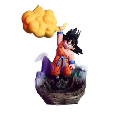 Diorama Goku Golpeado fotando con nuve 8cm Figura Dragon Ball con caja