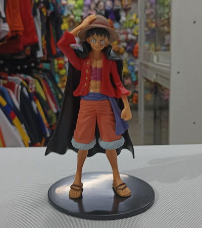 Luffy rey pirata 01 Figura One Piece sin caja 