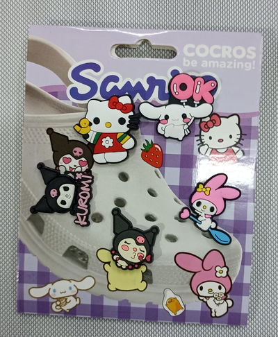 Set 5 Pines de Crocs Sario 01