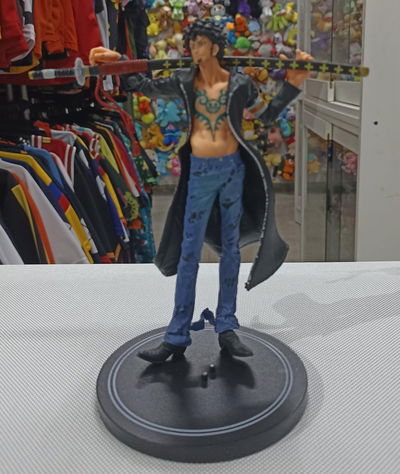 Law económico Figura One Piece sin caja 