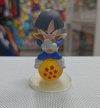 Gohan kid 02 Gashapon 6cm Figura Dragon Ball Sobre Esfera