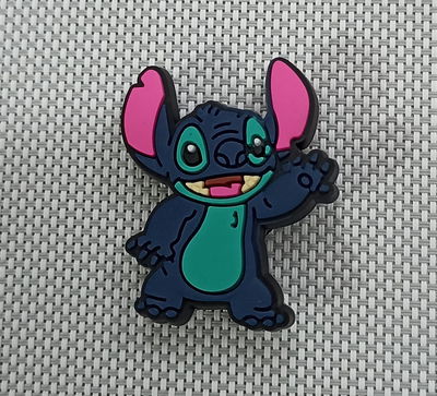 Stitch 02 Pines de Crocs