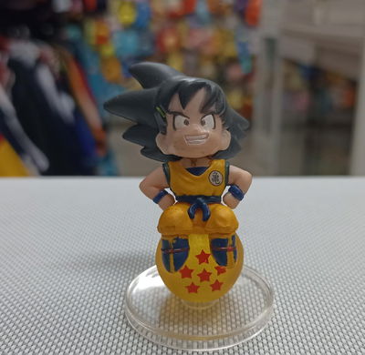 Goku 03 Gashapon 6cm Figura Dragon Ball Sobre Esfera