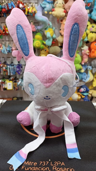 Sylveon chibi Peluche Pokémon mediano