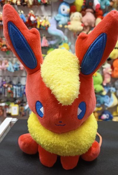 Flareon chibi Peluche Pokémon mediano