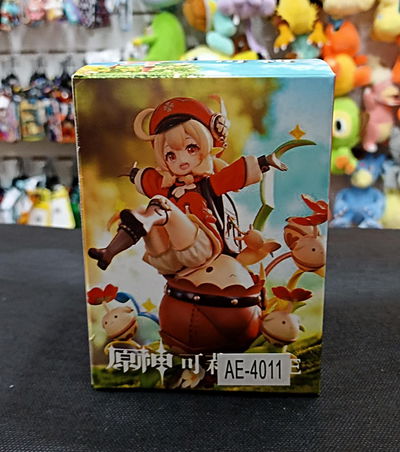 Klee Sentada 10cm Figura Genshin Impact con caja
