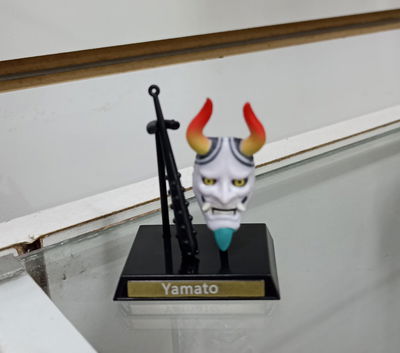 Yamato reliquias gashapones 3-5cm Figura One Piece sin caja