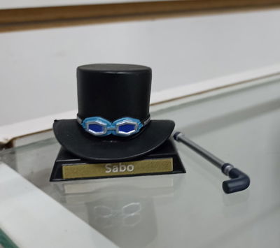 Sabo reliquias gashapones 3-5cm Figura One Piece sin caja