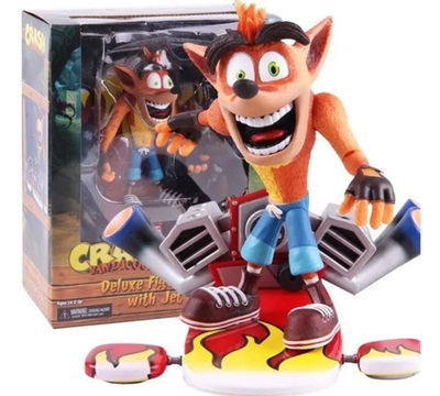 Crash con Patineta Figura 17cm Crash Bandicoot en caja