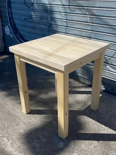 Mesa Lato - Cuadrada - 0,70 m x 0,70 m