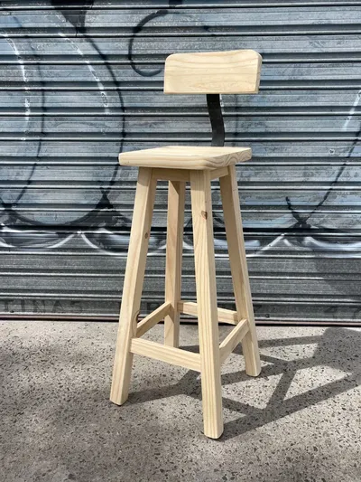 Banqueta Siena con respaldo de hierro