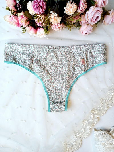 culottin cola less en lycra print celeste y rosa