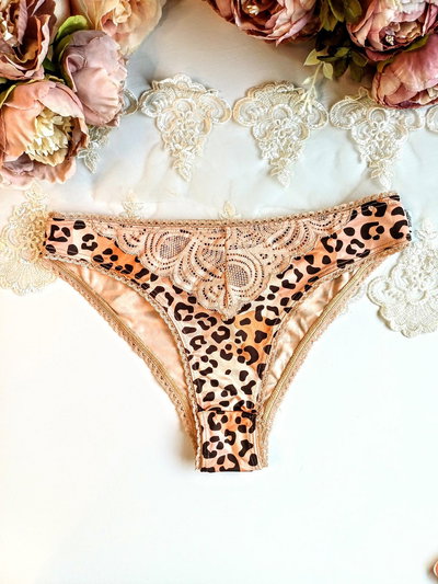 Vedetina Emilia Print Café