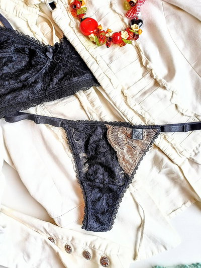 Tanga Tiffany negra