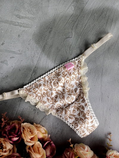 Tanga Tiffany Morley estampa beige
