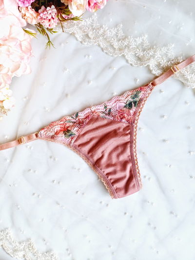Tanga Tiffany Rosa viejo estampada