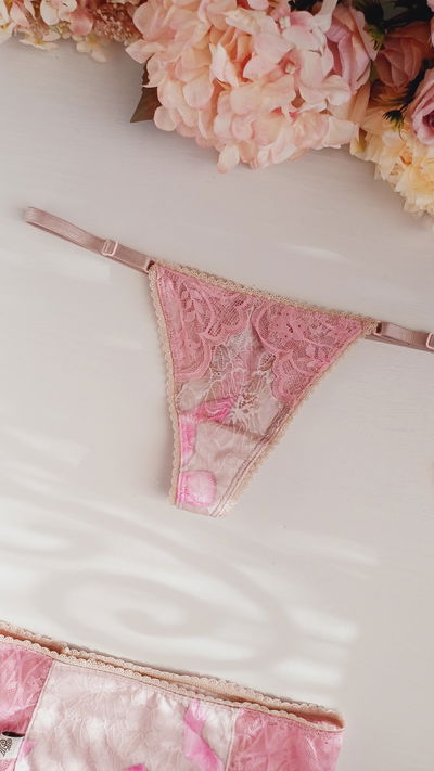 Tanga Tiffany Encaje Moños