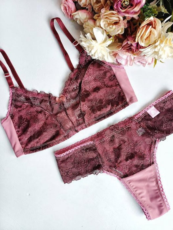 Conjunto ELOISE puntilla bordo y lycra rosa