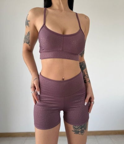 SHORT MORADO GOFRADO