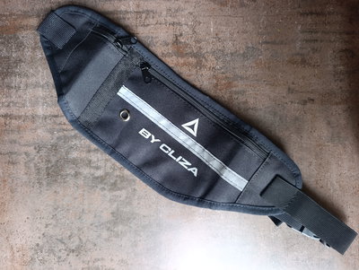 RIÑONERA CLASICA NEGRA