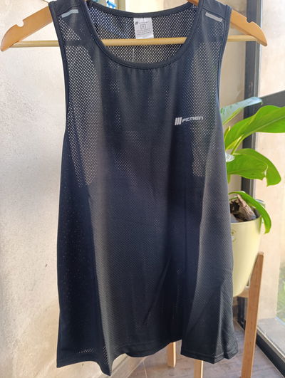 MUSCULOSA DRY FIT NEGRA