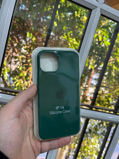 Silicone Case iPhone 14 Verde Oscuro