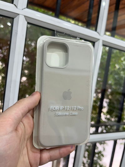 Silicone Case iPhone 12 Gris Claro