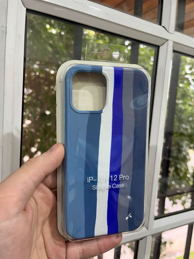 Silicone Case iPhone 12 Rainbow