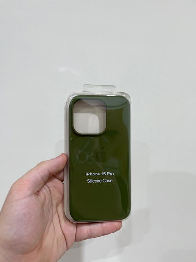 Silicone Case iPhone 15 Pro Verde Militar