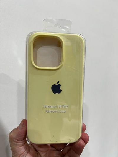 Silicone  Case iPhone 14 Pro Amarillo Claro