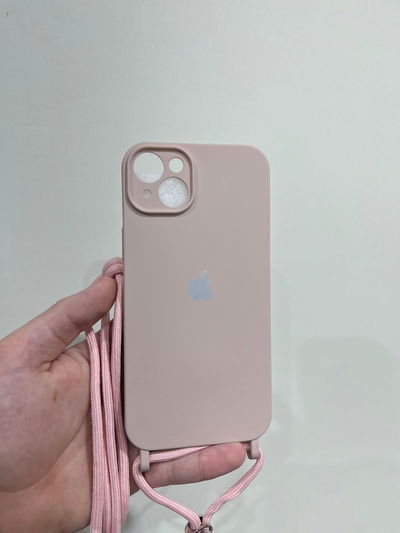 Silicone Case c/ Correa +Cubre Cámara iPhone 14 Plus