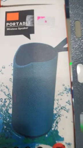 Parlante JBL cilindrico 
