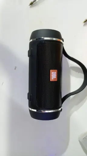 Parlante JBL chico 