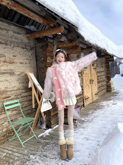 Abrigo de pelo color rosa con blanco